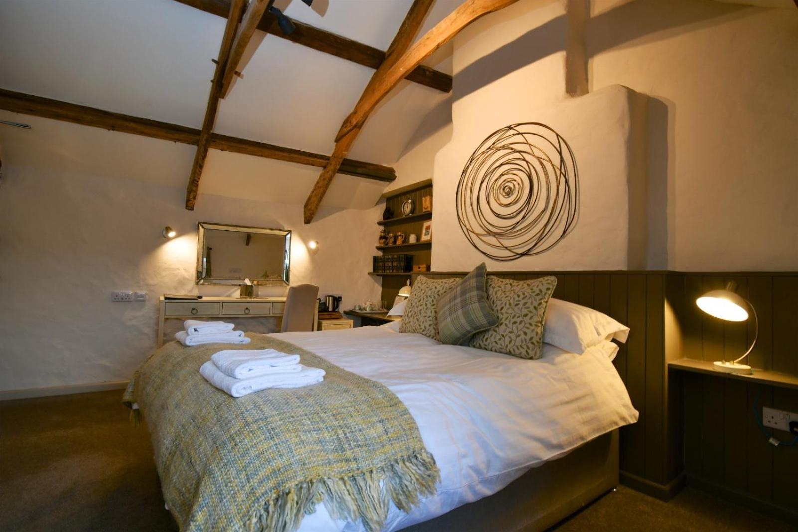 Carew Inn Kültér fotó