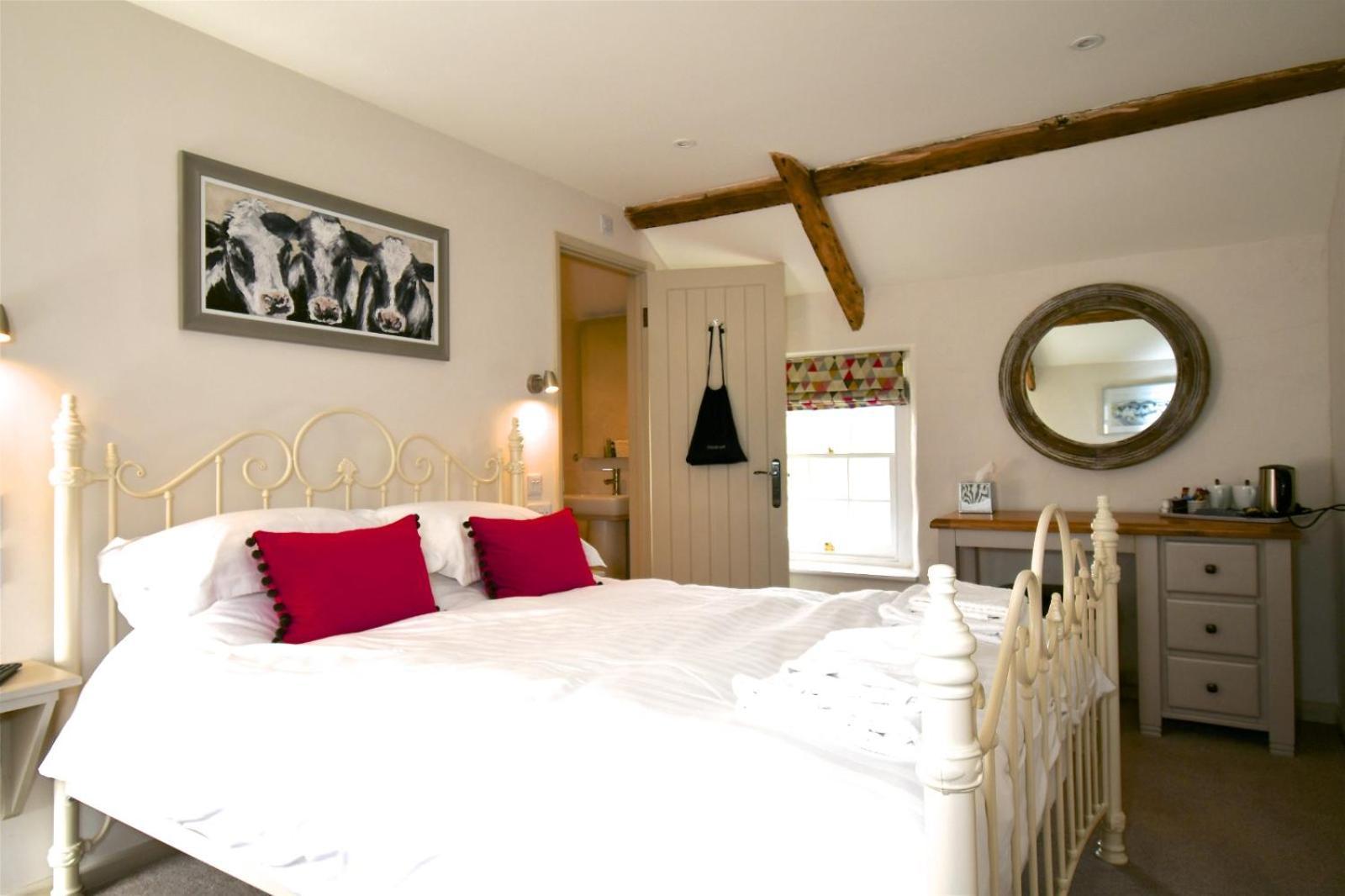 Carew Inn Kültér fotó