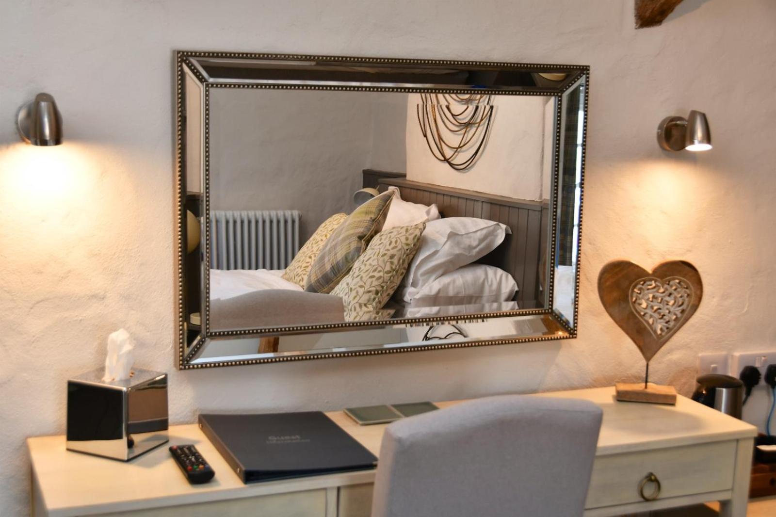 Carew Inn Kültér fotó